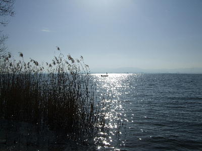  琵琶湖の小舟 
