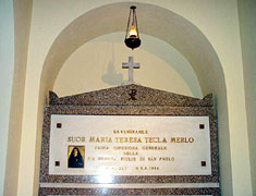 シスターテクラ・メルロの墓