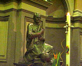 アルベリオーネ神父の像